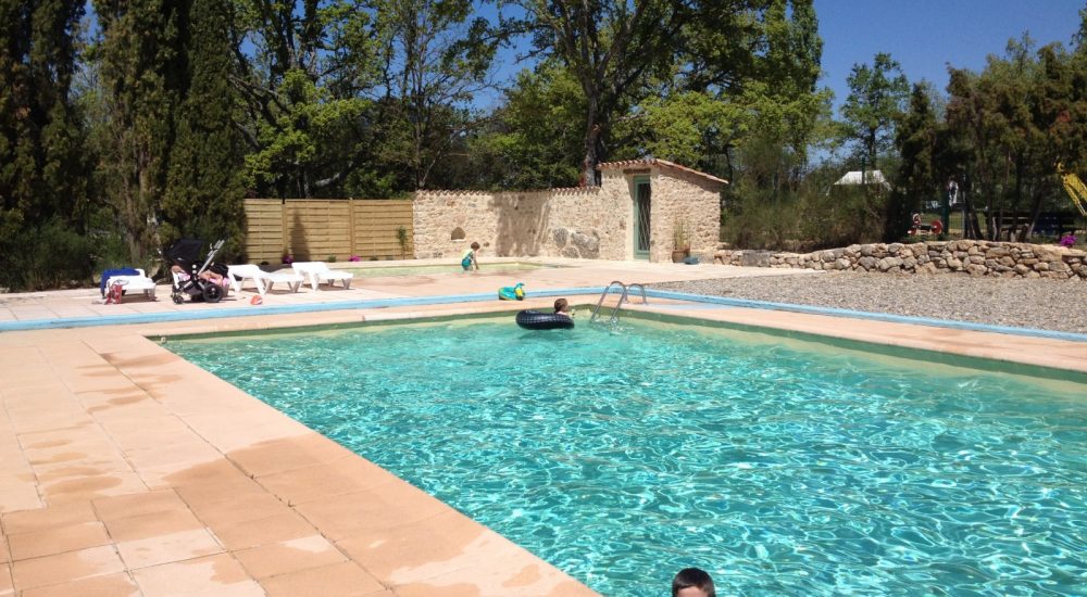 Camping Avelanede pataugeoire piscine chauffee