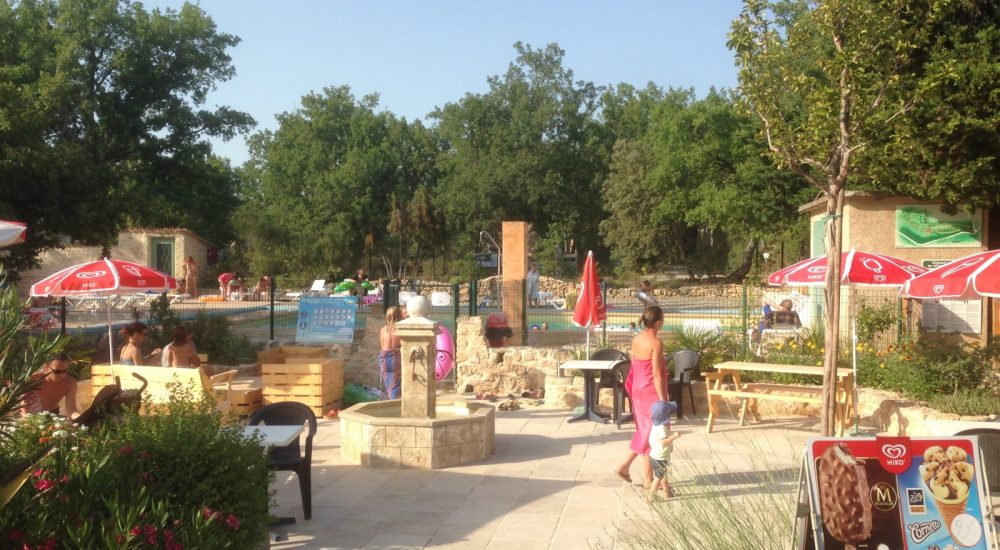 Camping l'Avelanède Piscine dans le Verdon